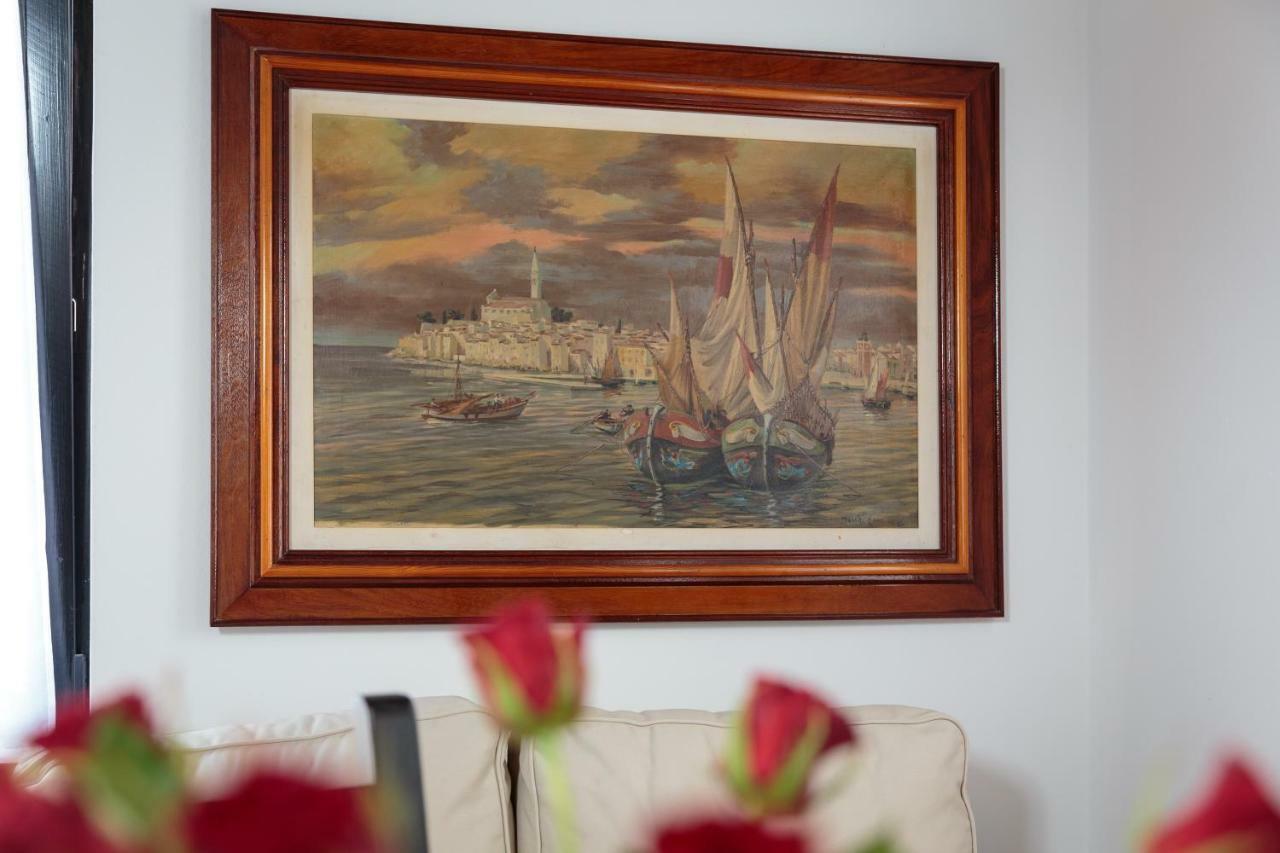 Apartments C52 Ровин Екстериор снимка