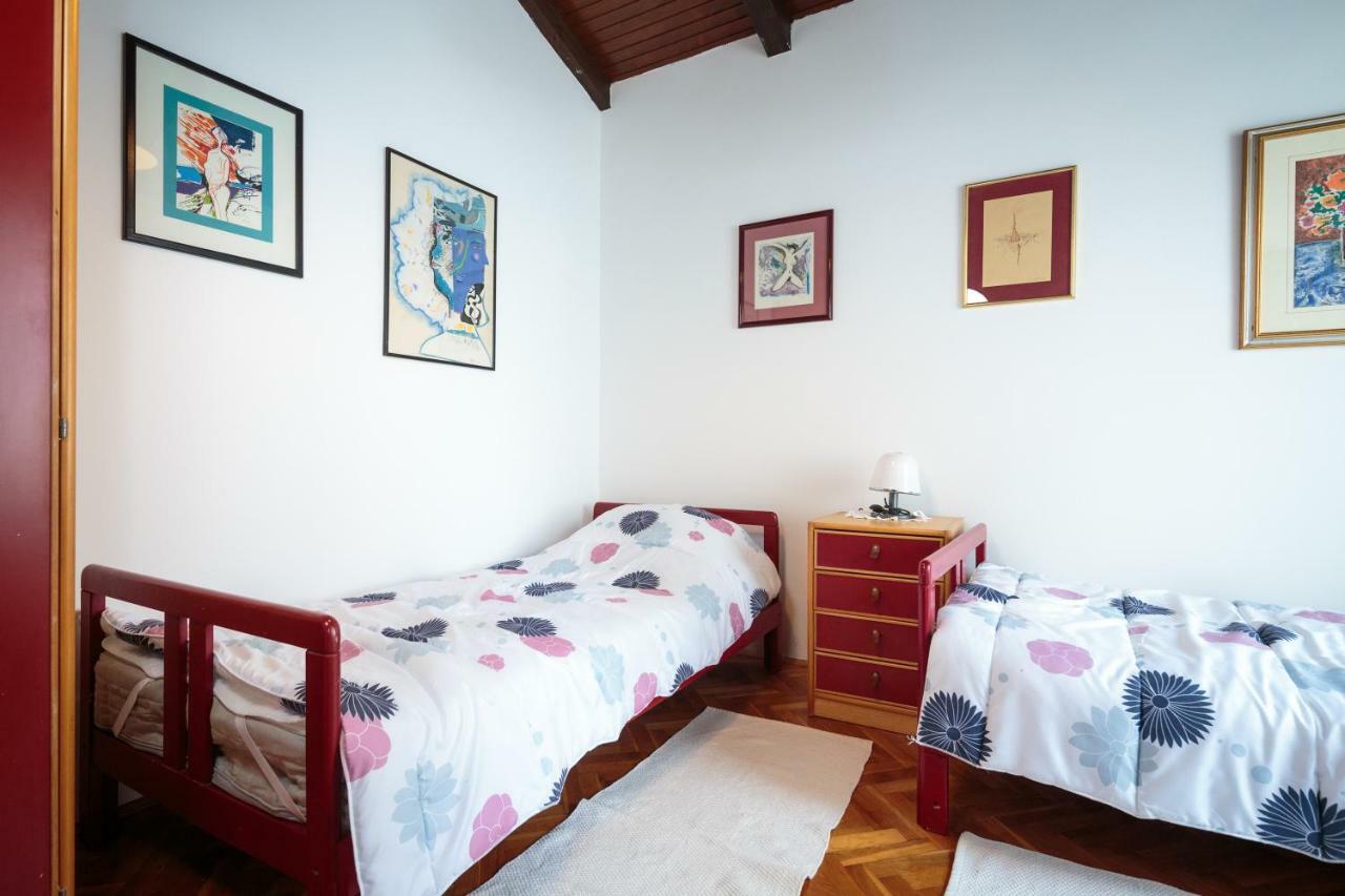 Apartments C52 Ровин Екстериор снимка