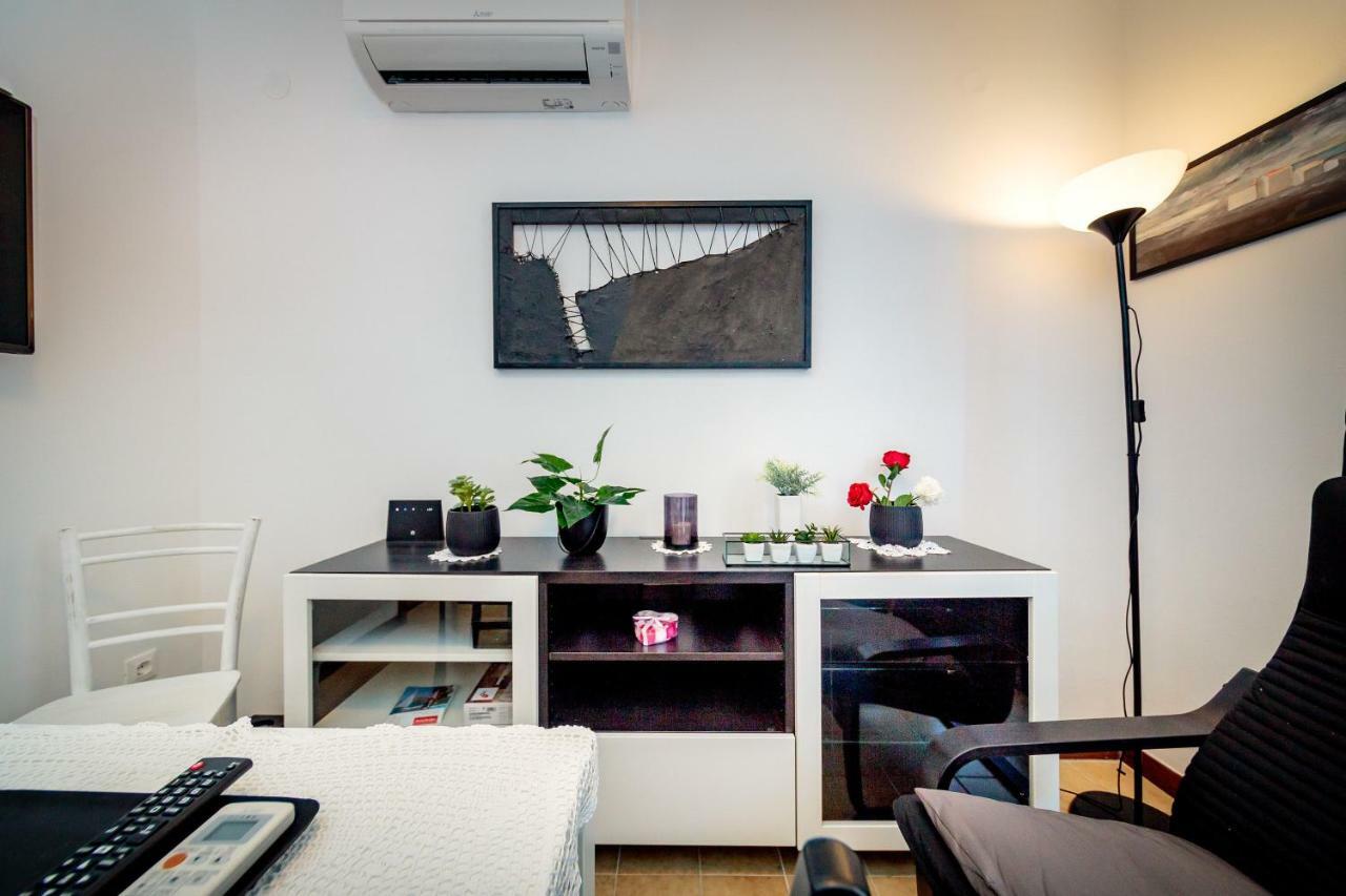 Apartments C52 Ровин Екстериор снимка